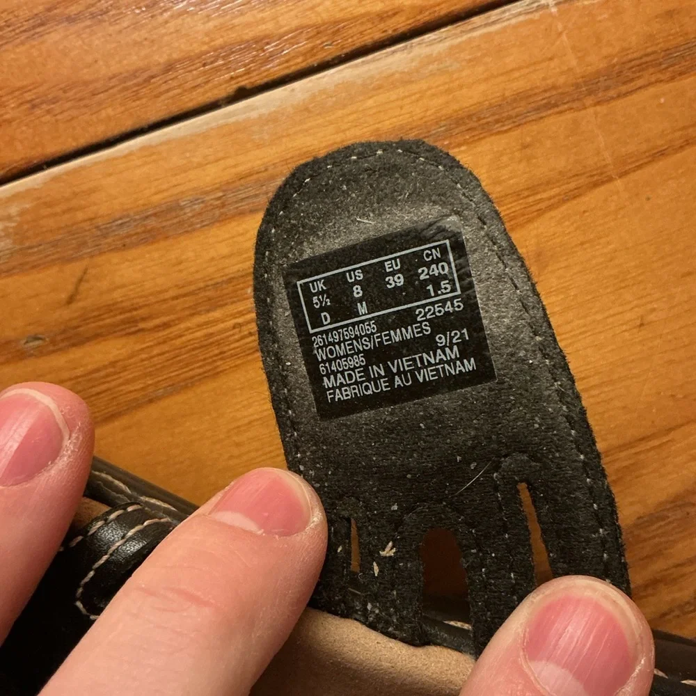 Clarks Black and Tan Women's Sandals - Picture 2 of 4